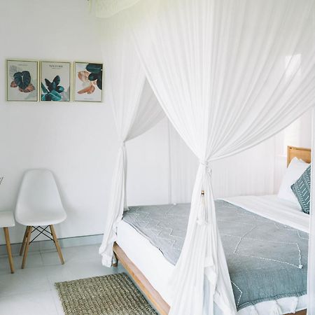 Three Palms Surf & Stay Medewi Airsatang 외부 사진