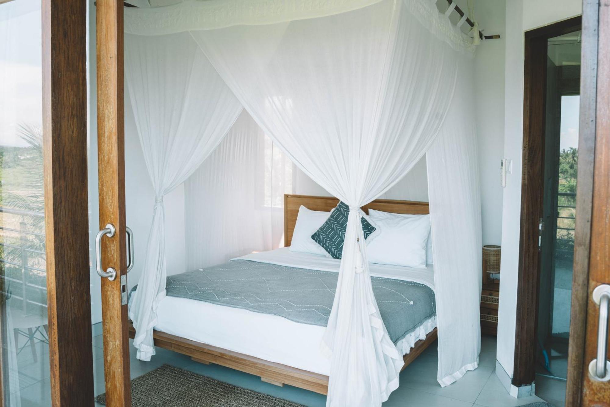 Three Palms Surf & Stay Medewi Airsatang 외부 사진