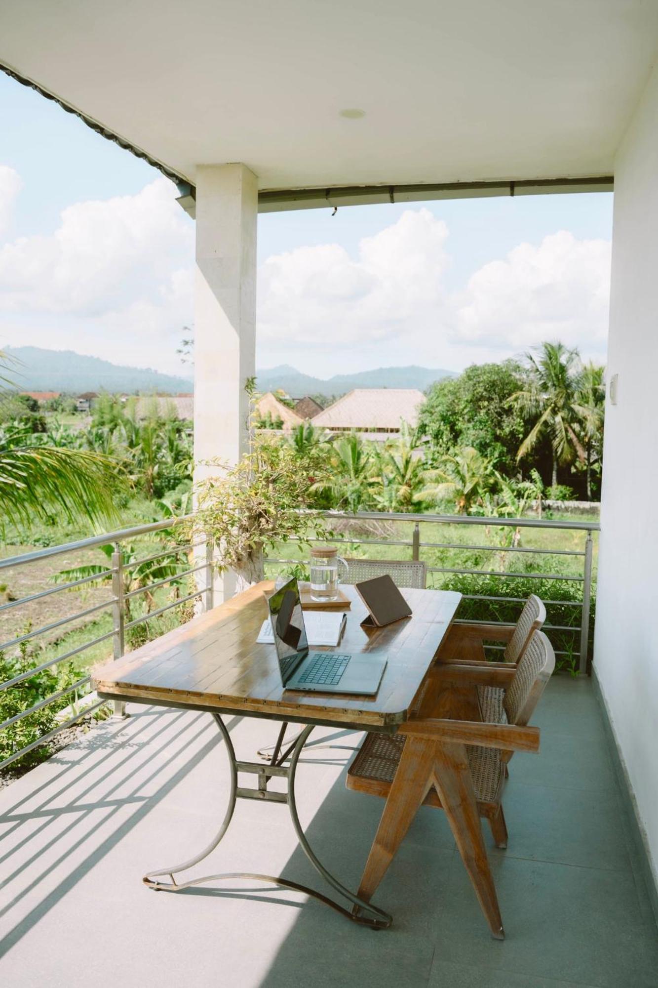 Three Palms Surf & Stay Medewi Airsatang 외부 사진